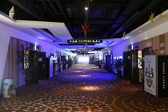 万达影城崇州唐人街店-影厅走廊